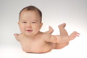 裸の赤ちゃん